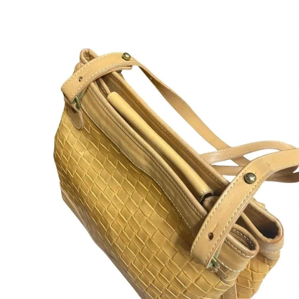 Brahmin Tan Leather Weave Textured Top Carry Shoulder Bag Vintage Bucket Bag